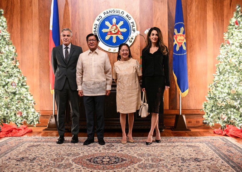 Amal Clooney opet briljira: Vitke noge istaknula je u suknji prekrasnih detalja