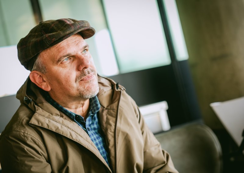 U Srbiji je sve na prodaju! Na vlasti je kleptokratska falanga, ali ima nade - nova država je na ulici