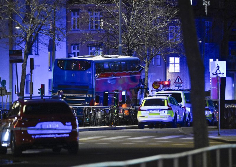 Autobus se zabio u stajalište u centru Stockholma: Nekoliko mrtvih