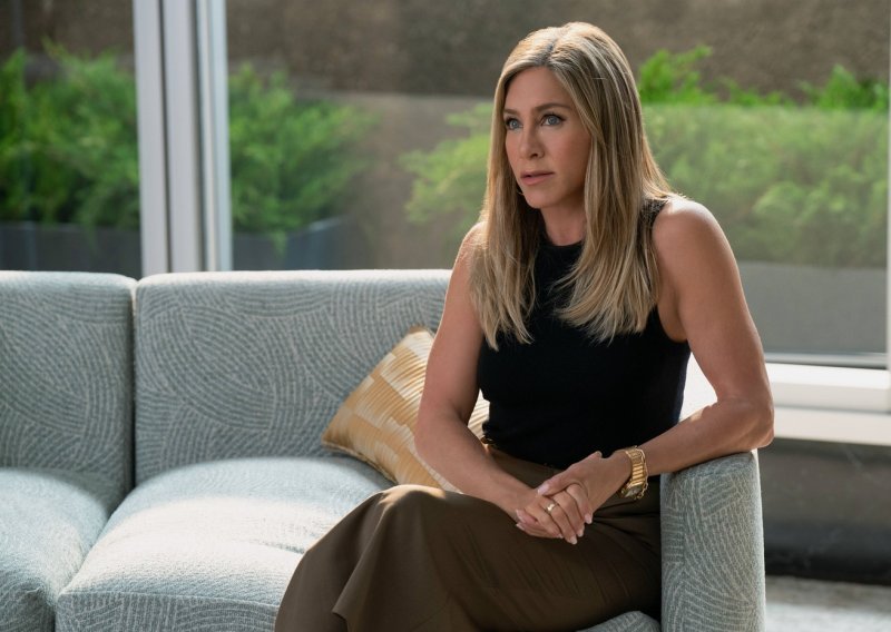 Jennifer Aniston pokazala zategnutu figuru u kupaćem kostimu