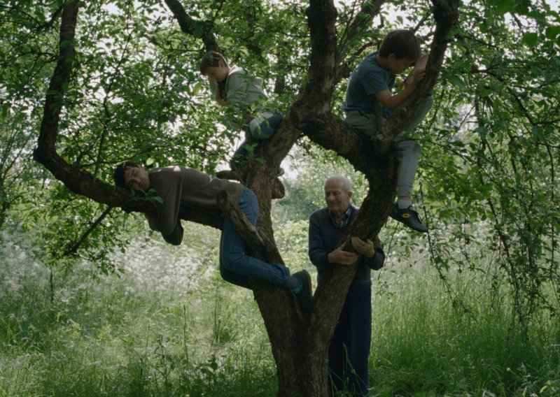 'Vjetre, pričaj sa mnom' - intimni oproštaj mladog redatelja s pokojnom majkom