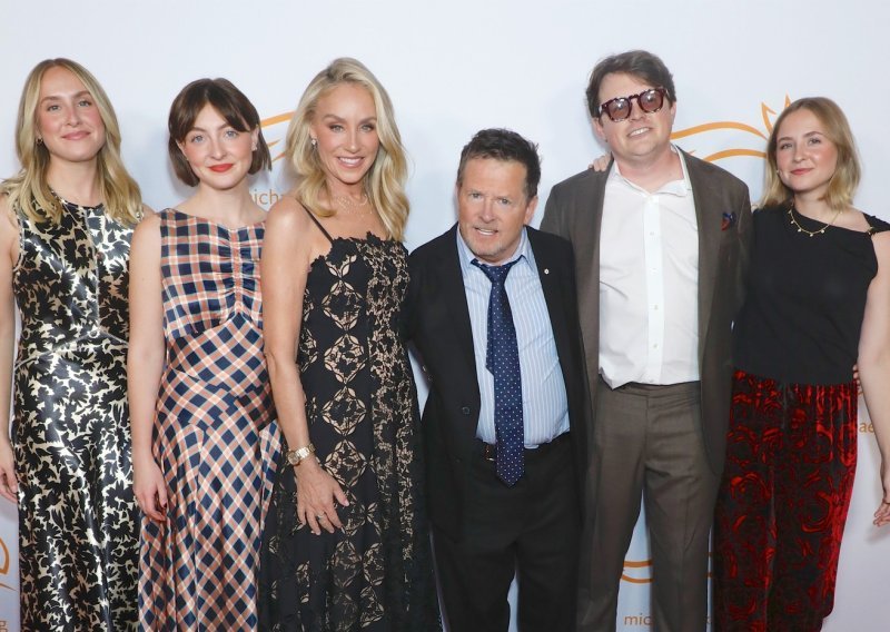 Oni su njegova najveća podrška: Michael J. Fox pozirao sa četvero djece