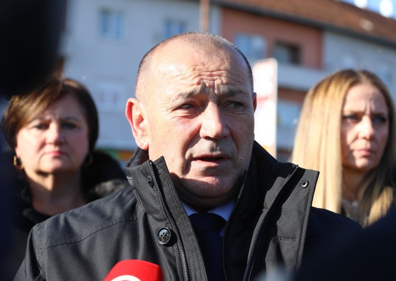 Medved u Slunju: Gotovo niti jedan krov nije ostao čitav, oni koji su ostali su mučeni i ubijani