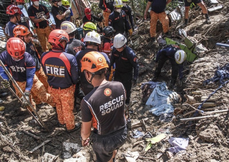 Klizište zatrpalo autobus blatom i kamenjem u Vijetnamu: Poginulo najmanje šest osoba
