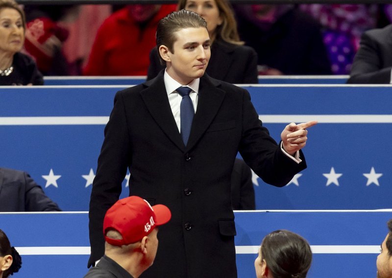 Optužili su ga da je opsovao: Evo što je Barron Trump zapravo rekao Joeu Bidenu