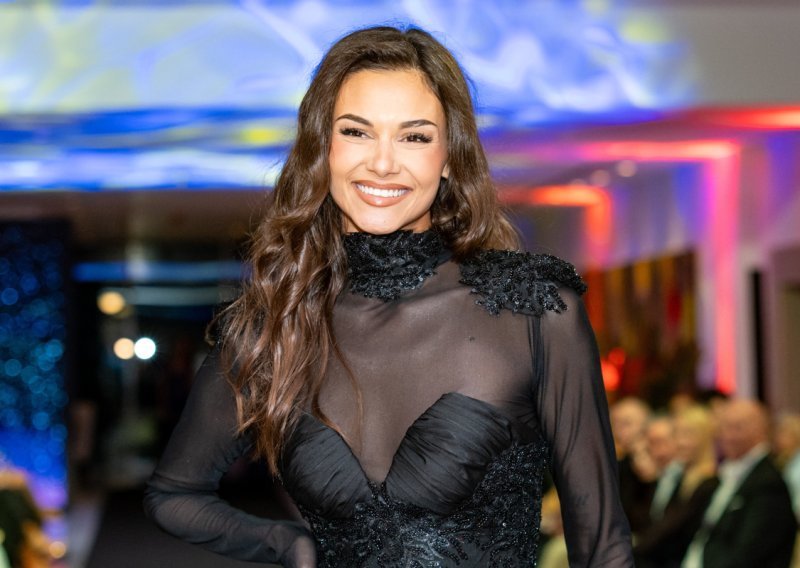Laura Gnjatović se našalila na račun svoje visine i ponovo sve osvojila duhovitošću