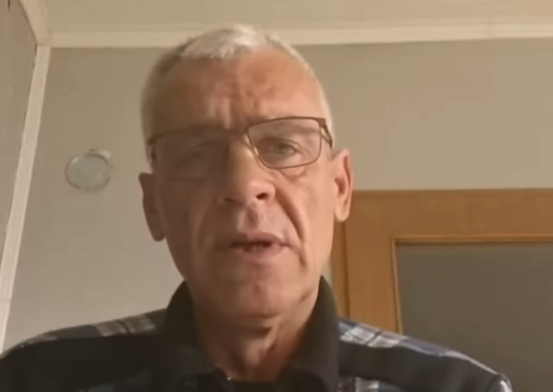 Vozaču busa pozlilo usred štrajka glađu protiv Vučića: Policajci mu se smijali?