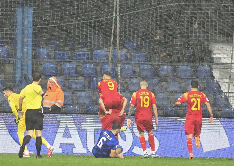 Što se događa? Pogledajte novi gol Crnogoraca protiv Hrvatske