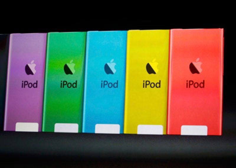 Šareni iPodi, novi iOS, redizajnirani iTunes...