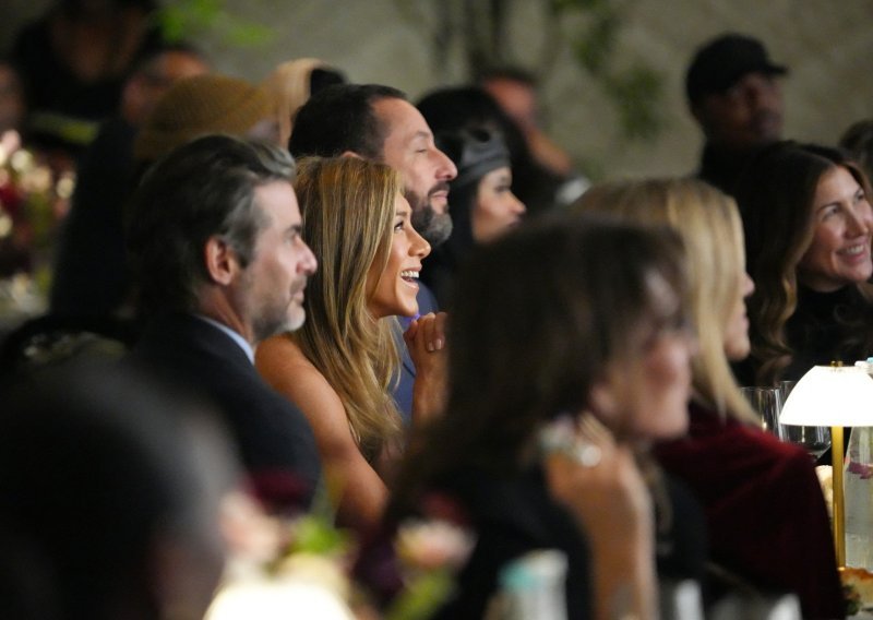 Ne skrivaju se: Jennifer Aniston s novim dečkom prvi puta u javnosti