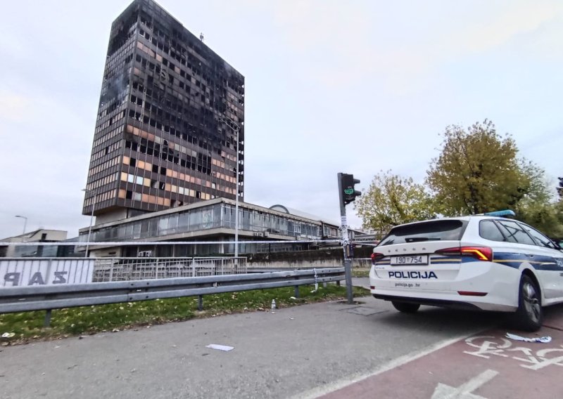 Tportal uživo ispred Vjesnika: Pogledajte kakva je situacija, policija usmjerava promet