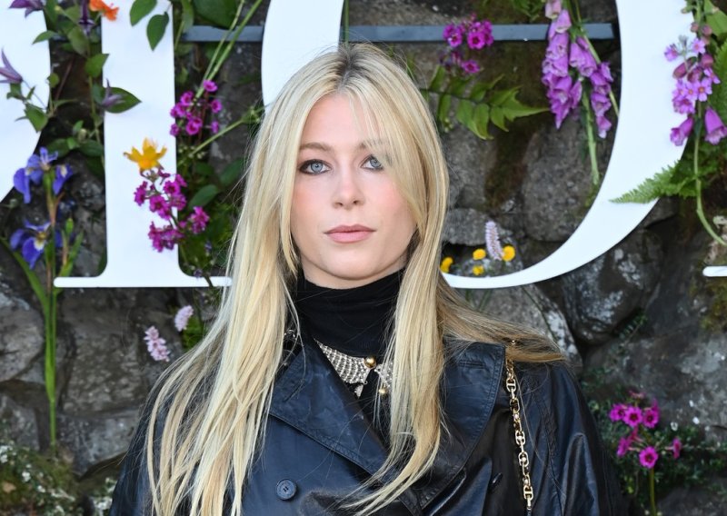 Odrasla je preko noći: Kći Claudije Schiffer novom je objavom užarila društvene mreže