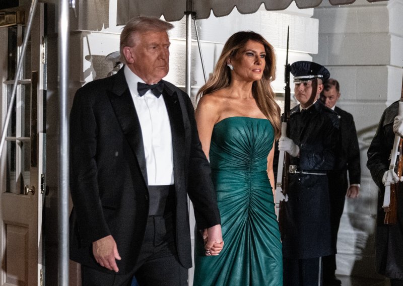 Melania Trump sve je ostavila bez riječi ovom haljinom, a izbor nije bio slučajan