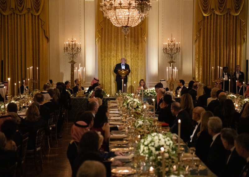 Trump na raskošnoj večeri u Bijeloj kući ugostio Cristiana Ronalda, ali i – Muska