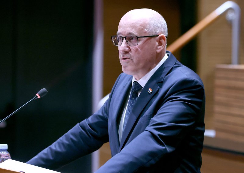 Bačić o stambenom zbrinjavanju: Zbrinuto skoro 100 tisuća ljudi