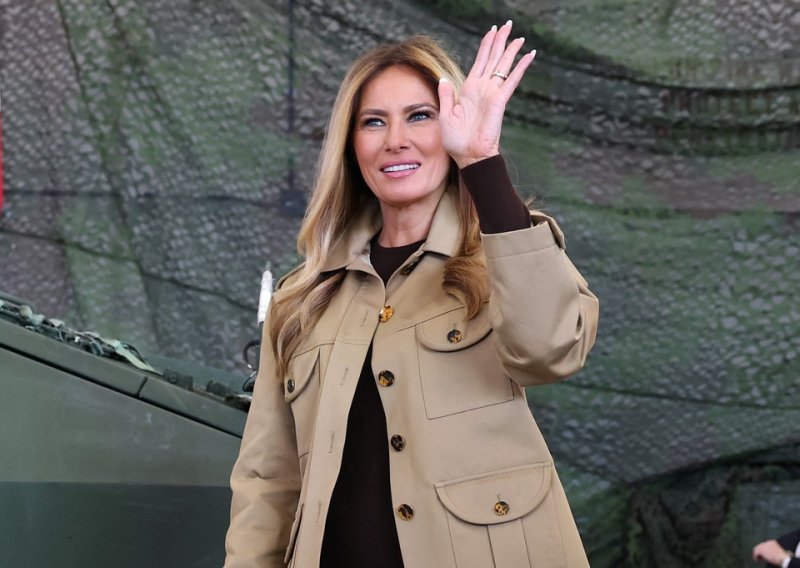Opa, prva dama u kožnim hlačama i gležnjačama: Melania Trump iznenadila modnim izborom