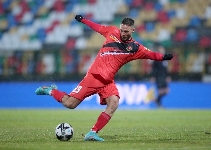 Bivši slovenski reprezentativac osuđen za obiteljsko nasilje: Igrao je u SHNL-u