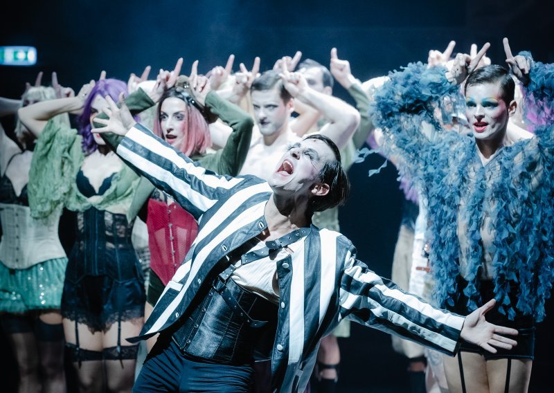 Dok se svijet raspada, mi uživamo: 'Cabaret' Lea Mujića jezivo je aktualan i neodoljiv