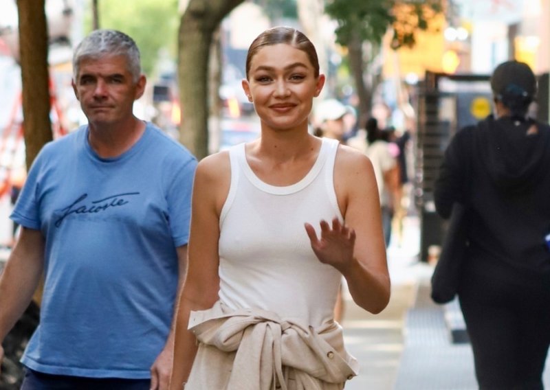 Zbog ovih tenisica i čizme padaju u drugi plan: Hit su ovi modeli i to u smeđim nijansama