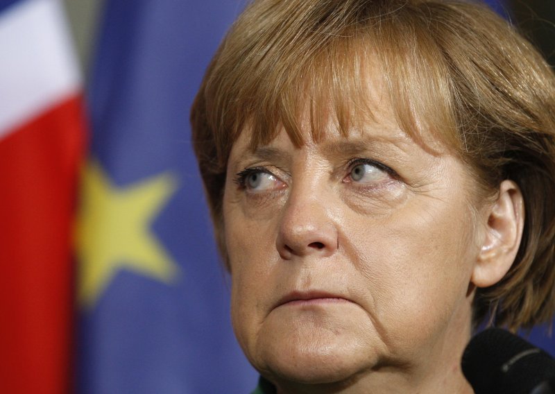 Europom zavladala panika, svi čekaju Angelu Merkel!