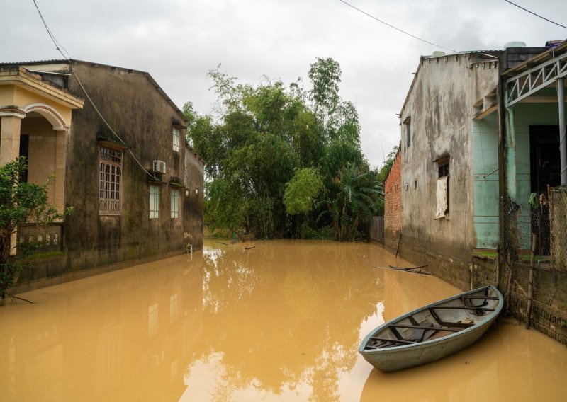 Užas u Vijetnamu: 41 osoba poginula u poplavama, obilne padaline ne posustaju