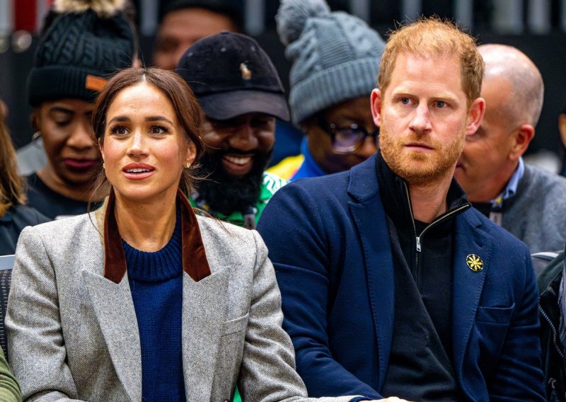 Ovo ju je otkrilo: Meghan Markle traži da je se najavljuje 'kao kraljicu'