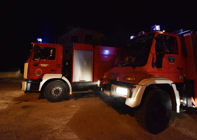 Lokaliziran požar u policiji u Kninu: Nitko nije ozlijeđen