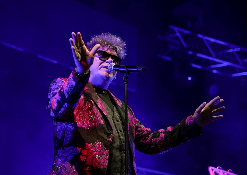 Crvena Jabuka priredila večer za pamćenje, a onda su zapjevali za Halida: 'Ovo je njemu u čast'