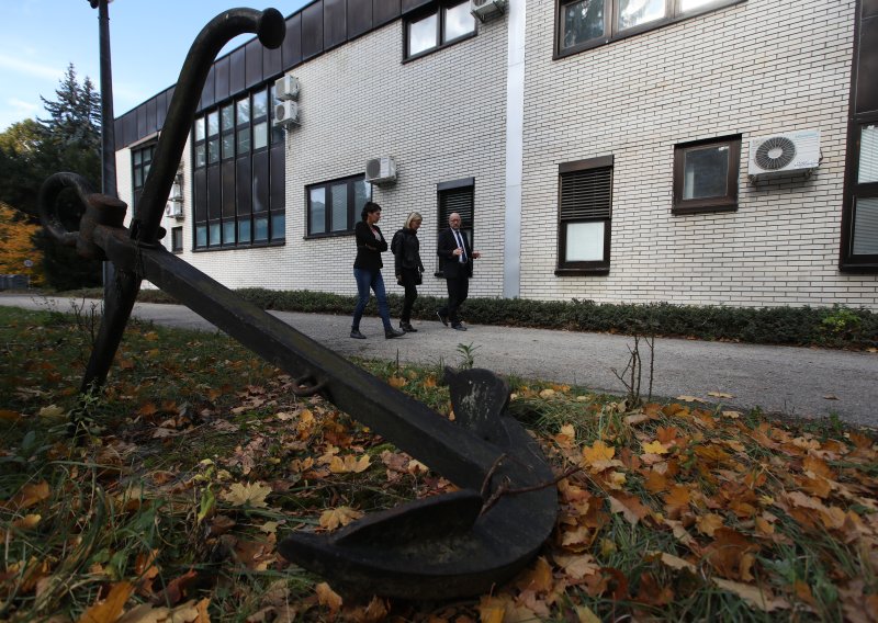 Gasi se Brodarski institut, zaposlenici će biti proglašeni tehnološkim viškom