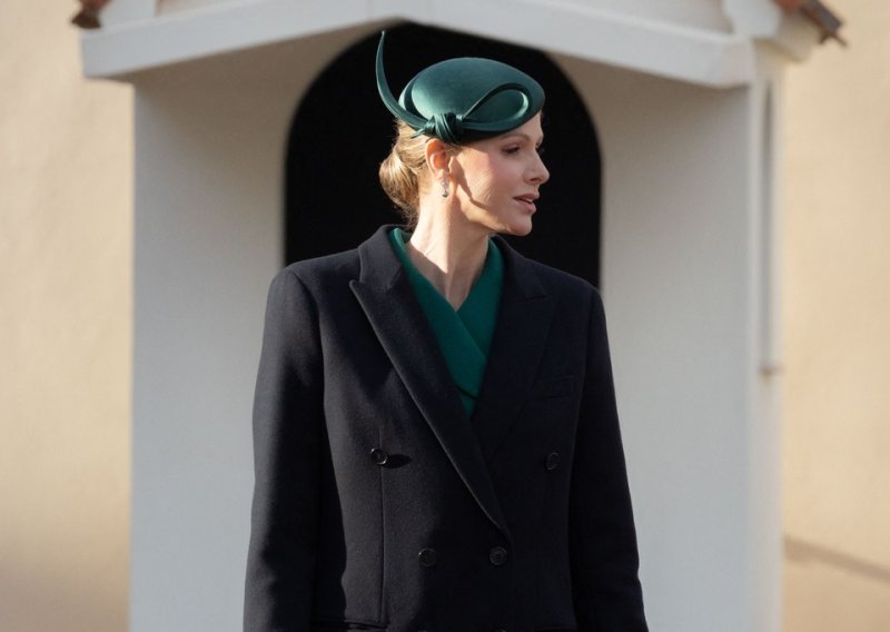 Ovakvu haljinu u ormaru princeze Charlene nitko nije očekivao, a ona je nosi uz hlače
