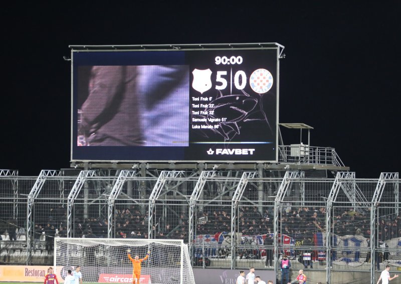 Evo što piše regija o debaklu Hajduka: 'Bruka! Bolje da se ne vraćaju u Split'