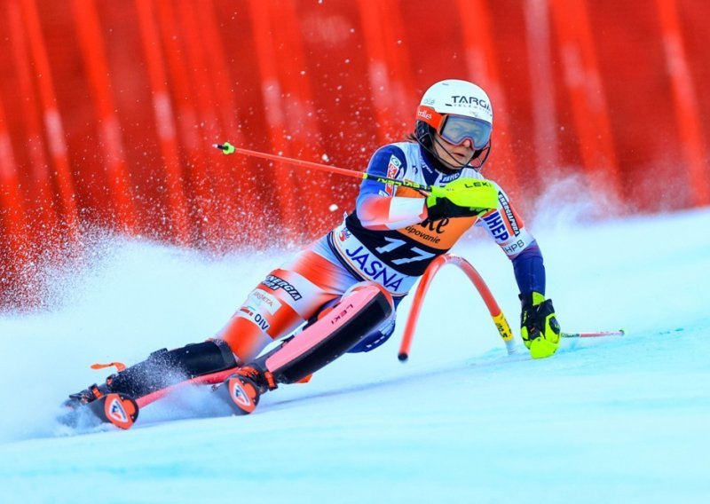 Zrinka Ljutić je nakon prve vožnje osma s velikim zaostatkom za vodećom Mikaelom Shiffrin