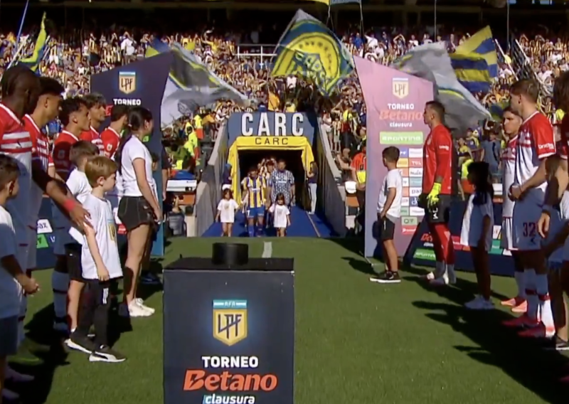 Skandal u Argentini! Trebali su održati špalir za prvake, pogledajte što su napravili