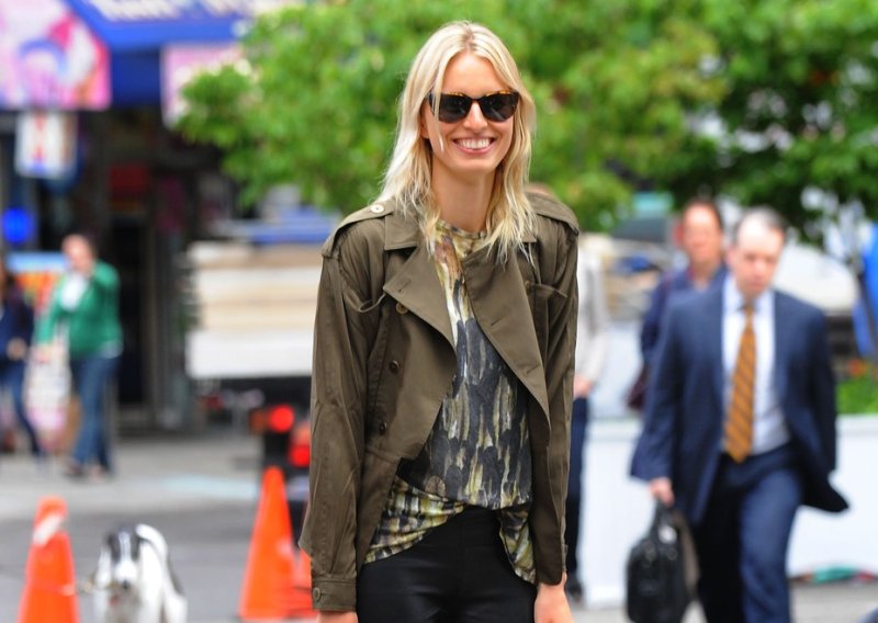 Dodaju centimetre, a udobne su: Najomraženije tenisice ponovo drmaju modnom scenom