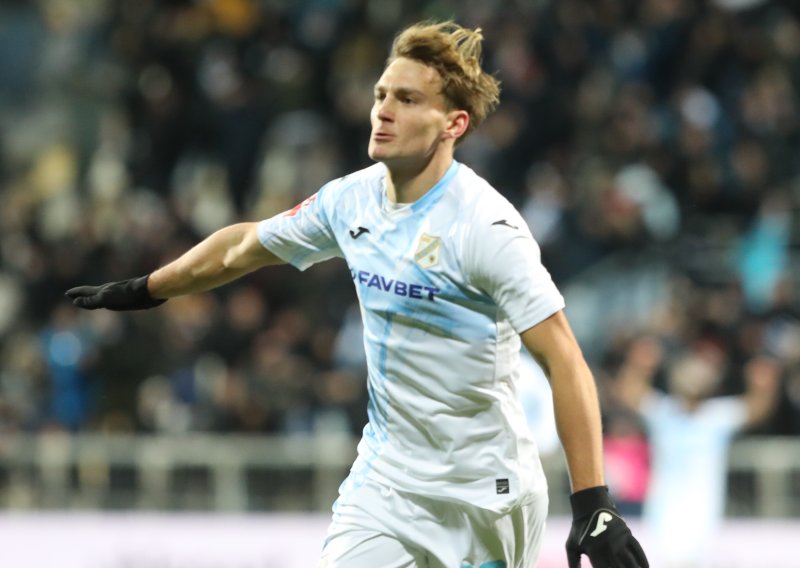 Toni Fruk otkrio gdje je završila lopta kojom je utrpao hat-trick Hajduku