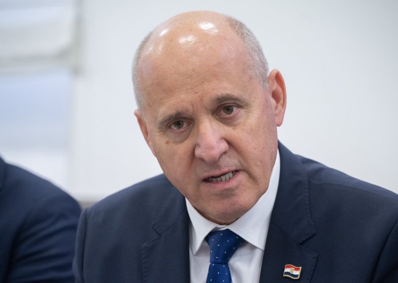 Bačić: Privatizacija 2.0? Ovim zakonom građani će lakše i brže do građevinske dozvole