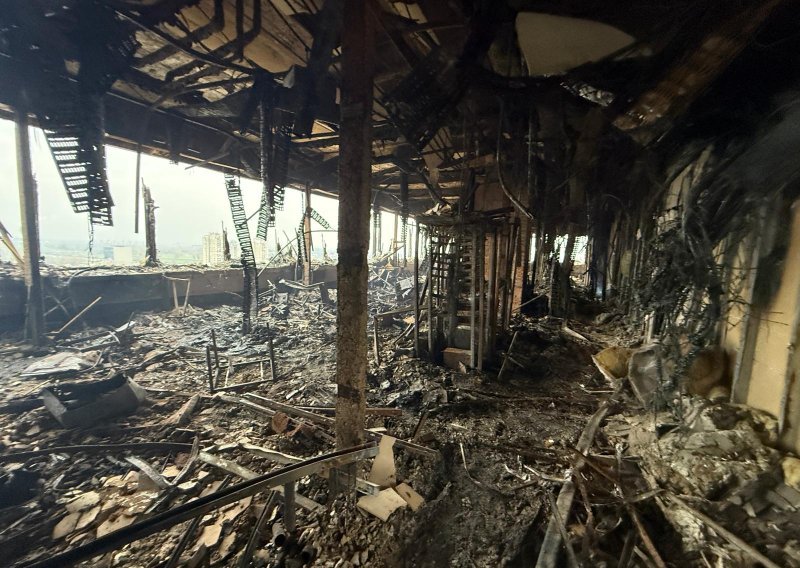 Imamo fotografije: Pogledajte kako izgleda unutrašnjost Vjesnika nakon strašnog požara