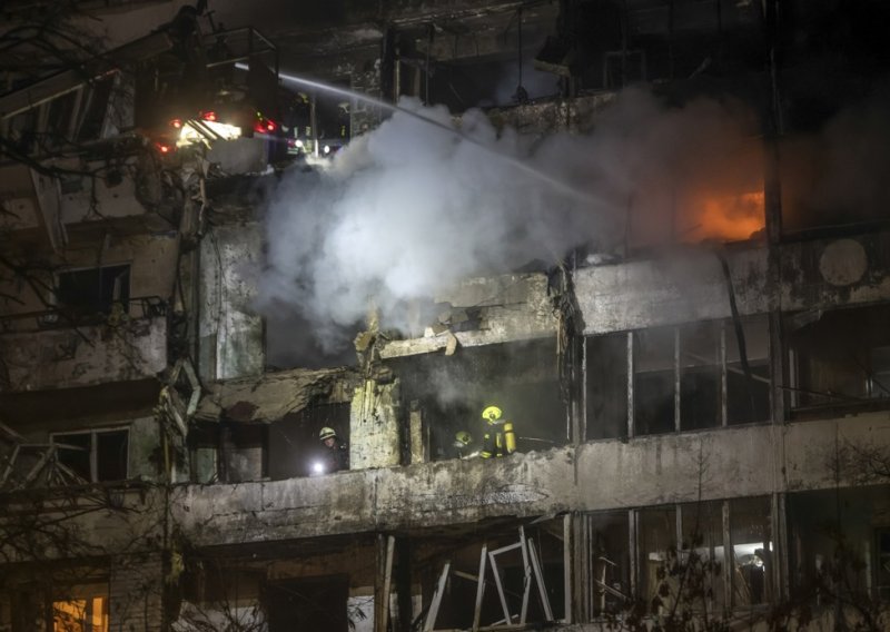VIDEO U žestokim udarima na Kijev poginulo šestero ljudi, zavladao kaos