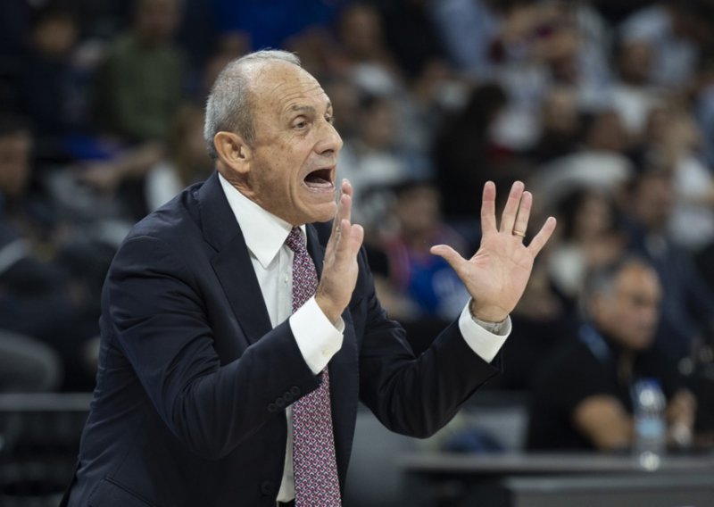 Legendarni trener napustio klupu košarkaškog diva iz Milana: Postao sam izvor podjela