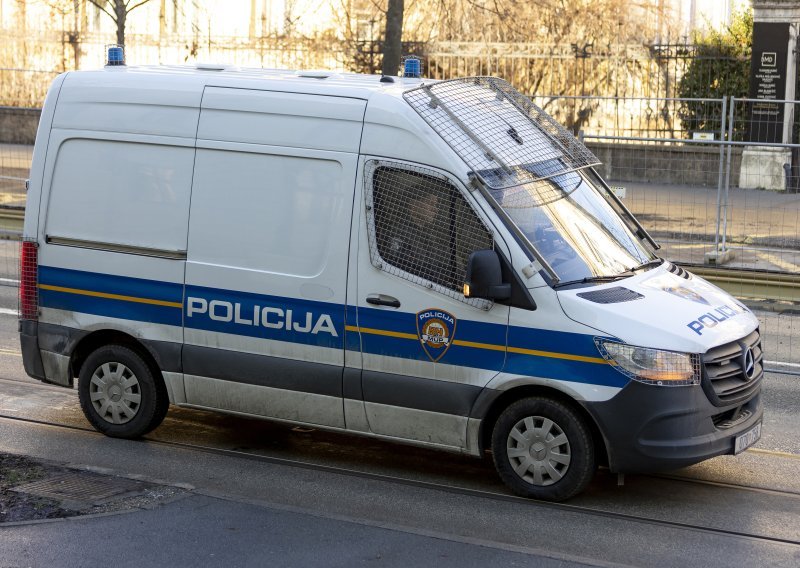 Granični policajac iz Tovarnika optužen zbog dostavljanja policijskih podataka