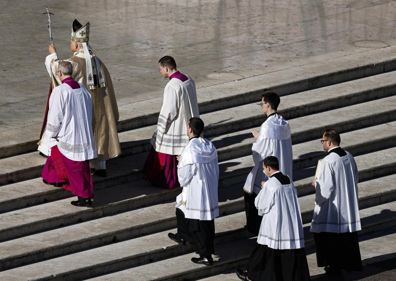 Papa odobrio novi dokument o braku: Seksualnost je divan Božji dar