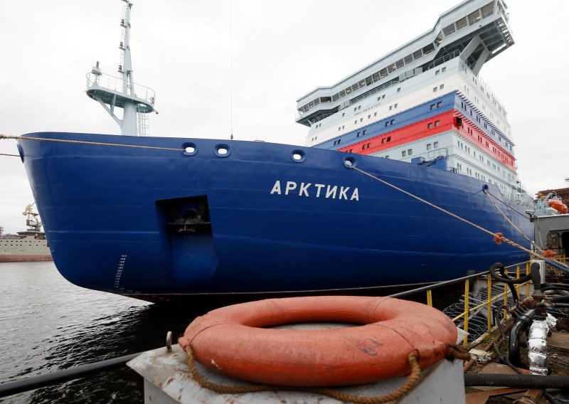 Rusi ulažu u Sjeverni morski put: Grade se novi terminali i ledolomci, lansiraju se sateliti