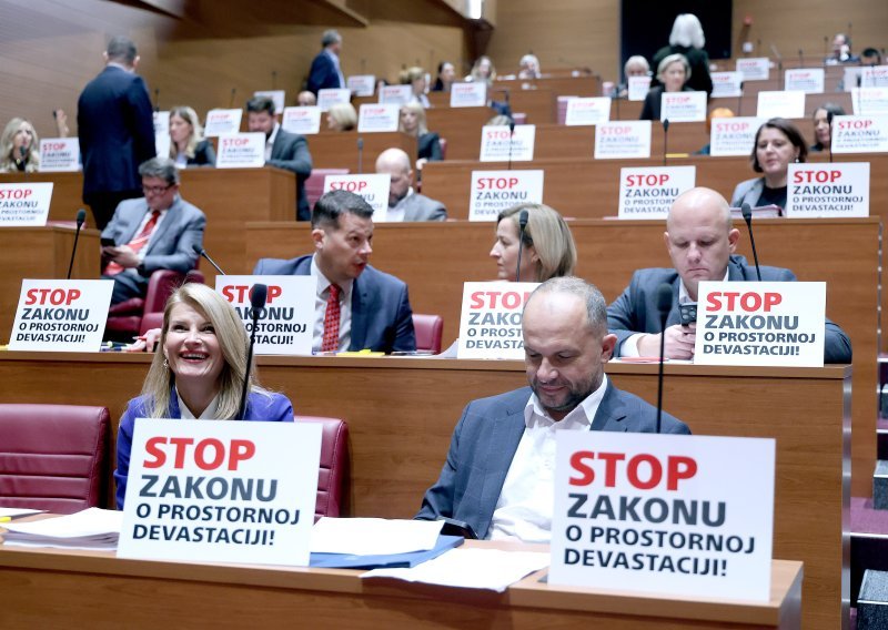 SDP osuđuje Udrugu gradova jer ignorira prijedloge novih zakona