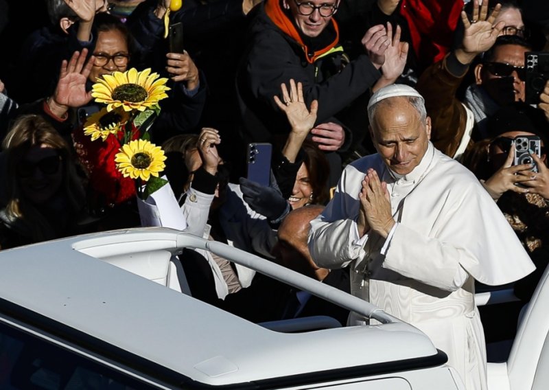 Papa ide na svoje prvo putovanje: Pročitajte gdje su sve išli njegovi prethodnici