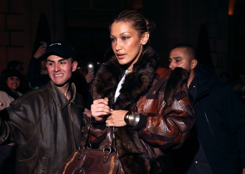 Ponovo je hit: Ovaj chic detalj oživljava i najskromnije kombinacije