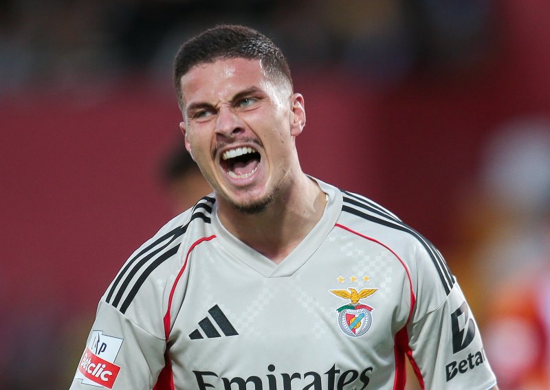 Franjo Ivanović je utakmicu Lige prvaka gledao s klupe, ali se ponovno našao u centru pažnje