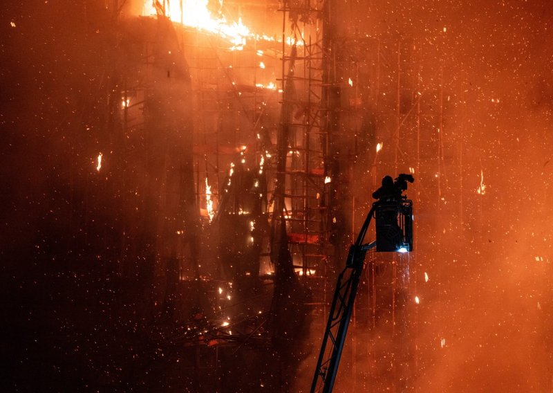 U požaru u Hong Kongu poginulo 75 ljudi: Uzrok krajnji nemar?