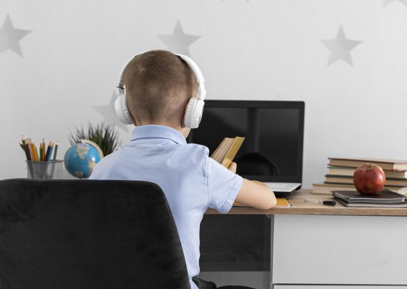 Mladi digitalne sadržaje koriste za zabavu, manje za društveni angažman