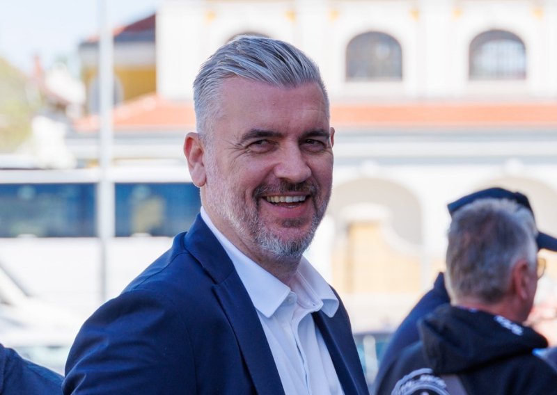 Stipe Pletikosa iznenadio medijskim istupom: 'Ovaj ću put javno reći supruzi...'