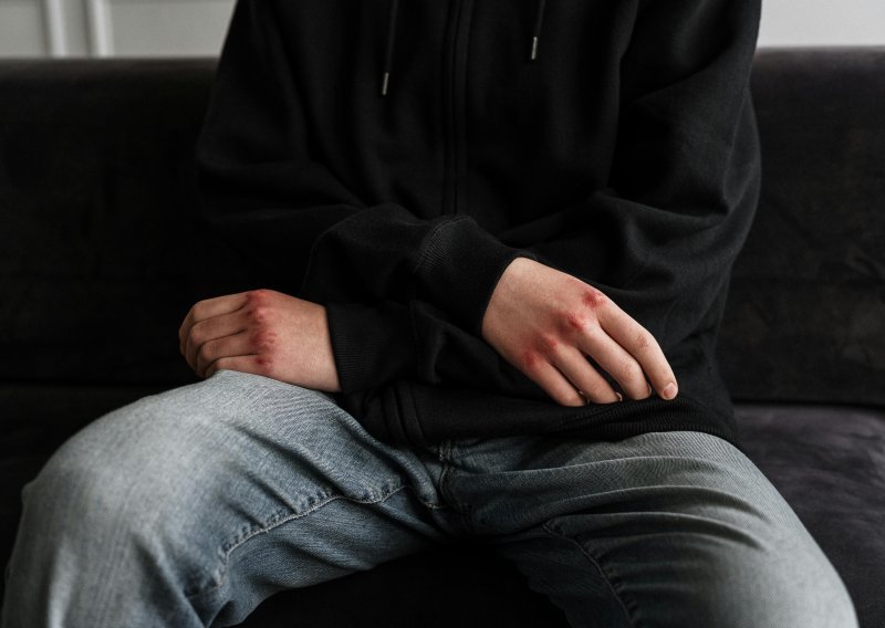 OpenAI odbacuje optužbe da je ChatGPT kriv za samoubojstvo tinejdžera